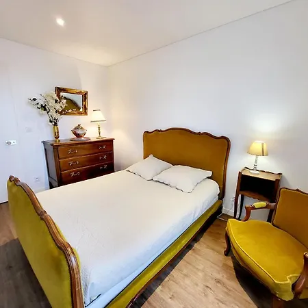 T3 Avec Terrasse, Garage - La Chaume - Fr-1-92-765 *