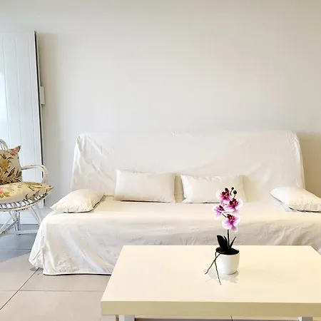 T3 Avec Terrasse, Garage - La Chaume - Fr-1-92-765 דירה *