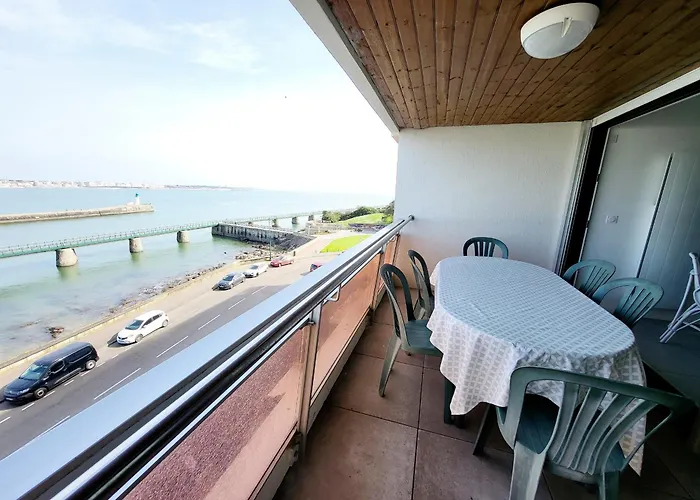 T3 Avec Terrasse, Garage - La Chaume - Fr-1-92-765 *